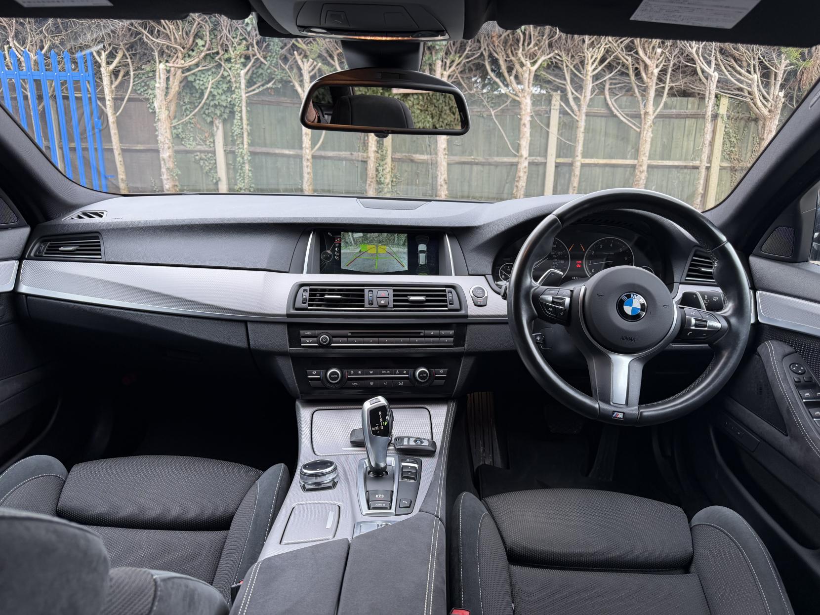 BMW 5 Series 2.0 520i M Sport Touring 5dr Petrol Auto Euro 6 (s/s) (184 ps)