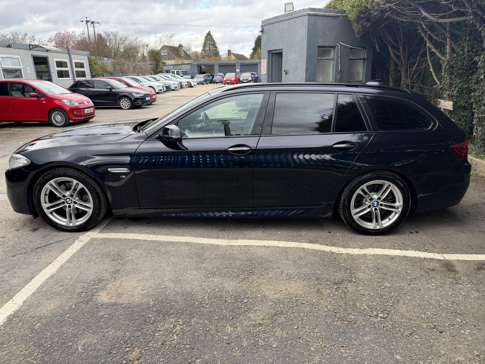 BMW 5 Series 2.0 520i M Sport Touring 5dr Petrol Auto Euro 6 (s/s) (184 ps)