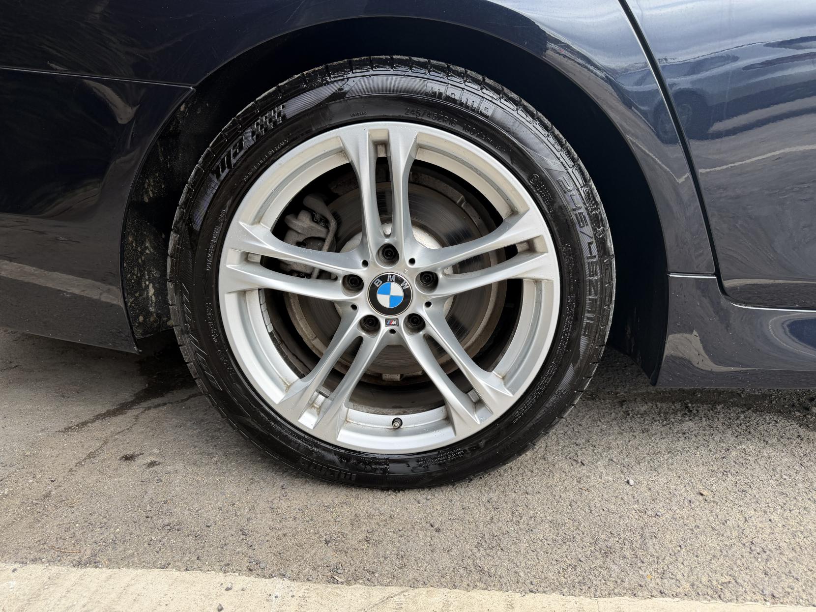 BMW 5 Series 2.0 520i M Sport Touring 5dr Petrol Auto Euro 6 (s/s) (184 ps)