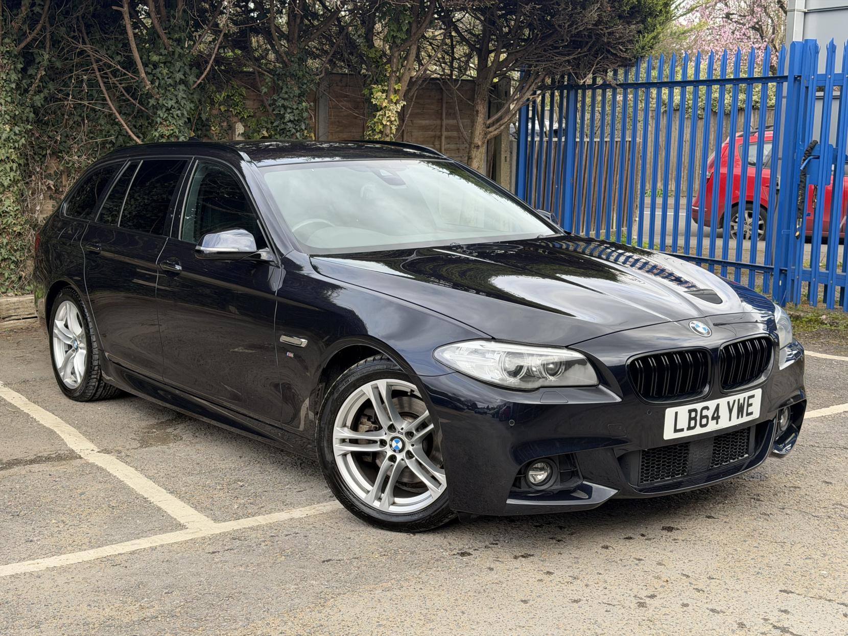 BMW 5 Series 2.0 520i M Sport Touring 5dr Petrol Auto Euro 6 (s/s) (184 ps)