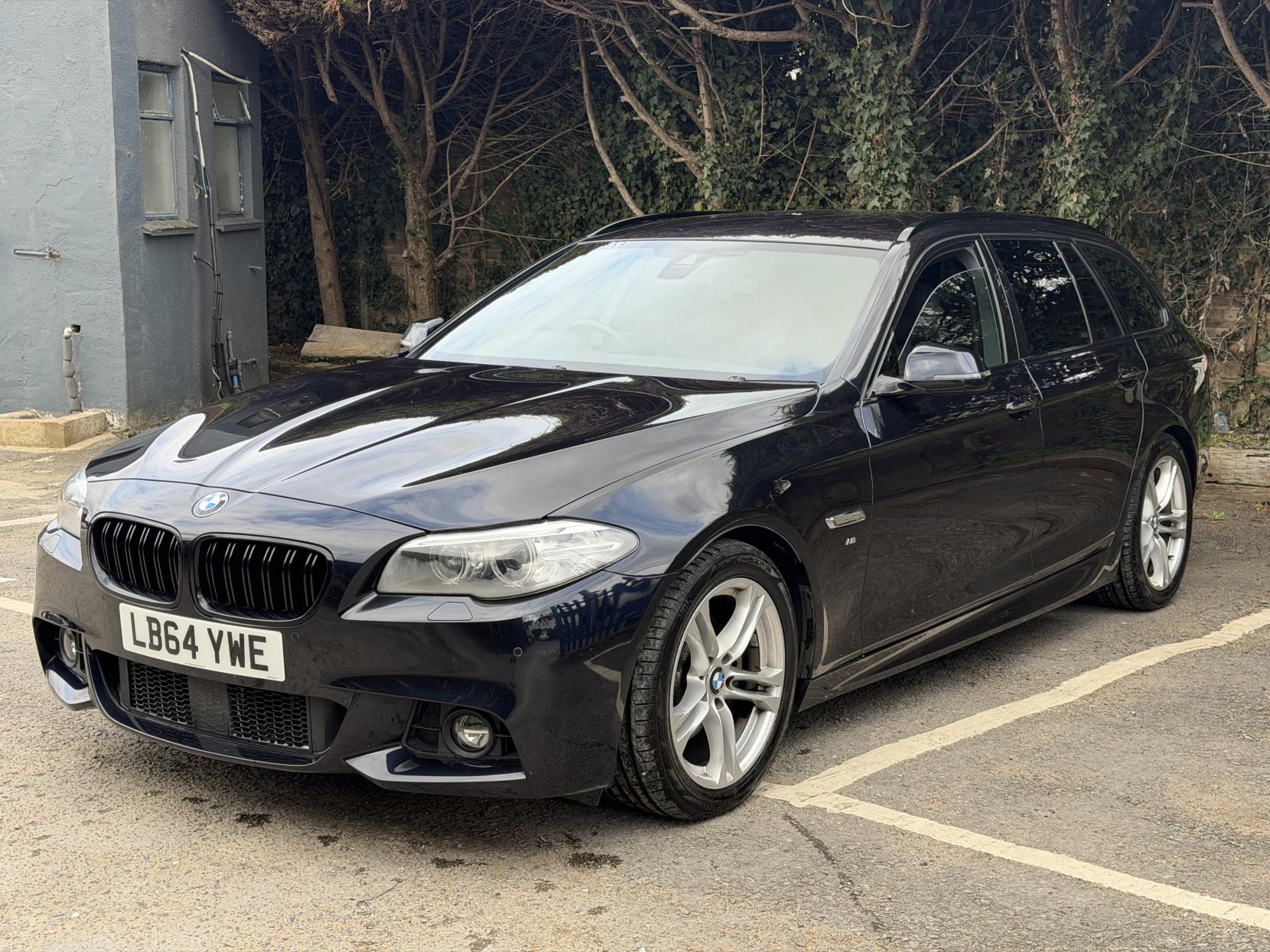 BMW 5 Series 2.0 520i M Sport Touring 5dr Petrol Auto Euro 6 (s/s) (184 ps)