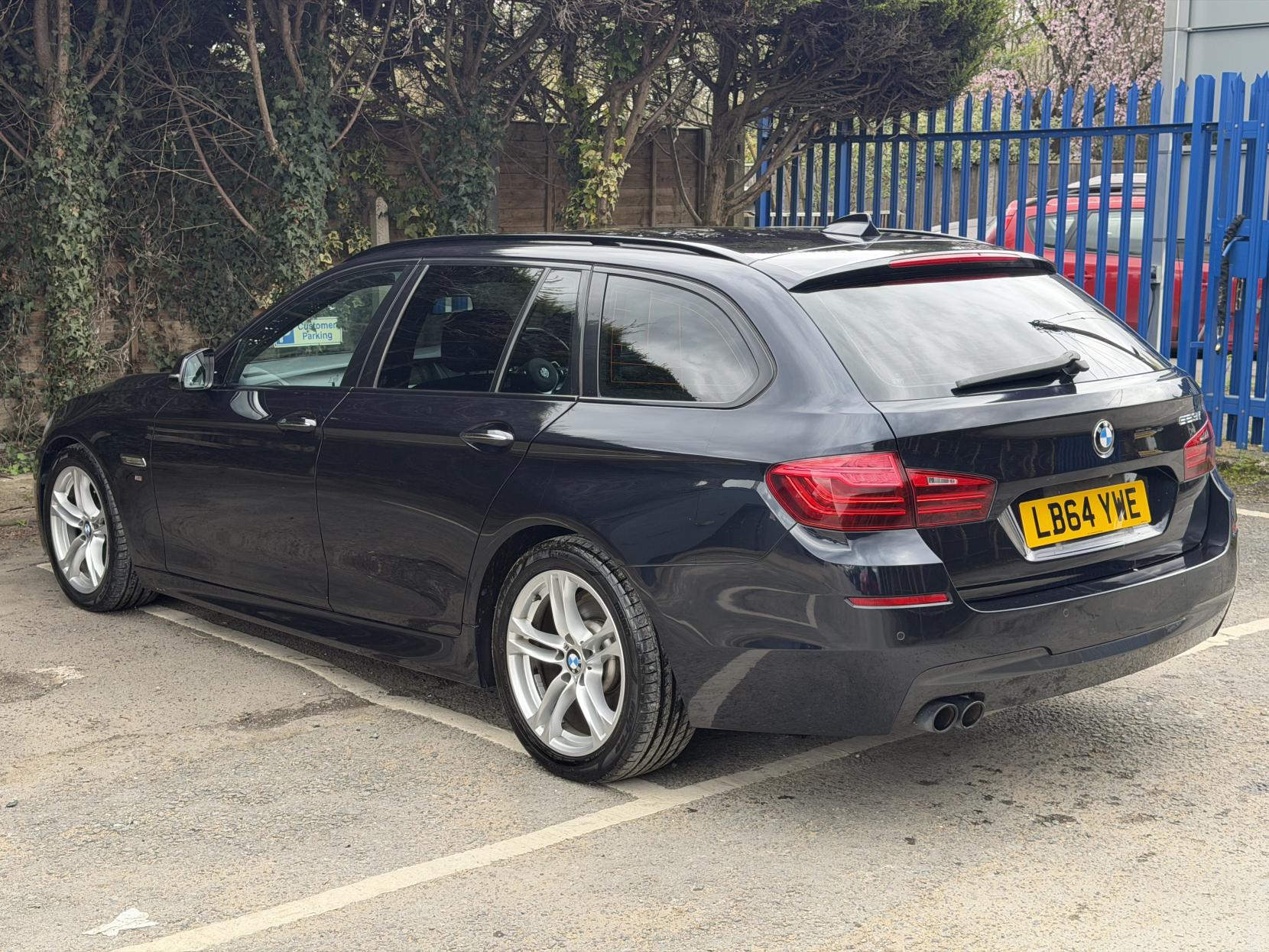 BMW 5 Series 2.0 520i M Sport Touring 5dr Petrol Auto Euro 6 (s/s) (184 ps)