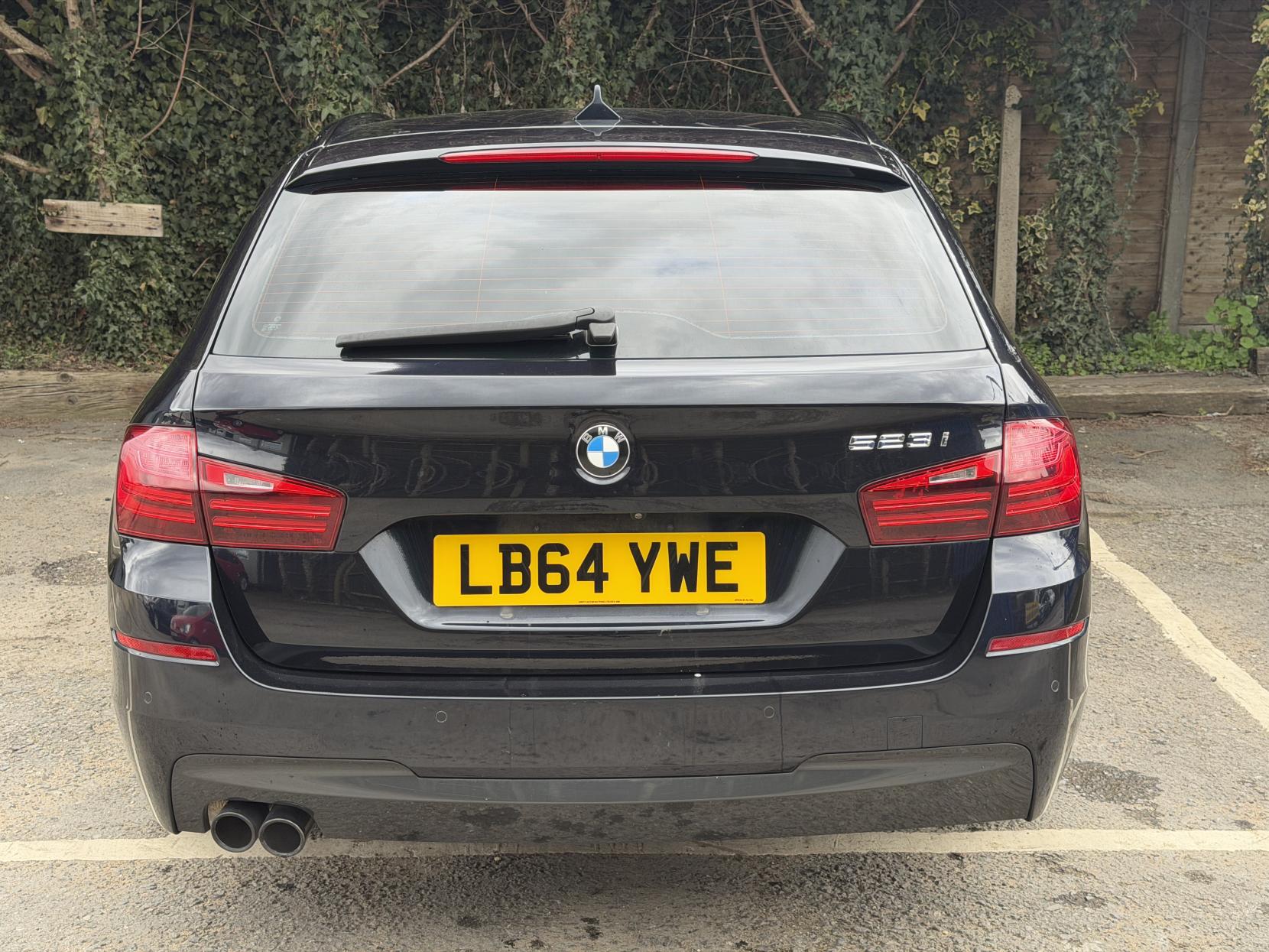 BMW 5 Series 2.0 520i M Sport Touring 5dr Petrol Auto Euro 6 (s/s) (184 ps)