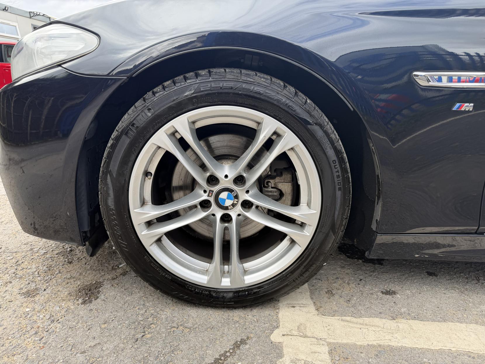 BMW 5 Series 2.0 520i M Sport Touring 5dr Petrol Auto Euro 6 (s/s) (184 ps)