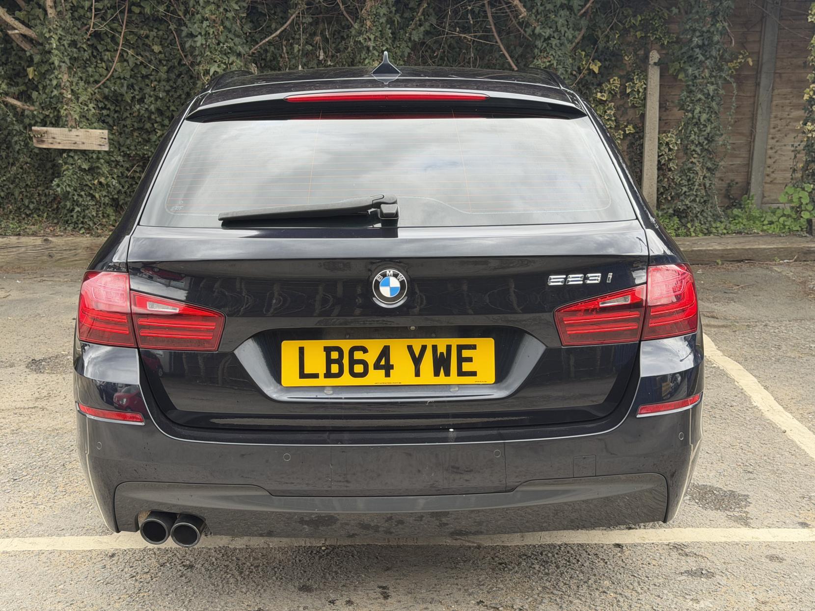 BMW 5 Series 2.0 520i M Sport Touring 5dr Petrol Auto Euro 6 (s/s) (184 ps)