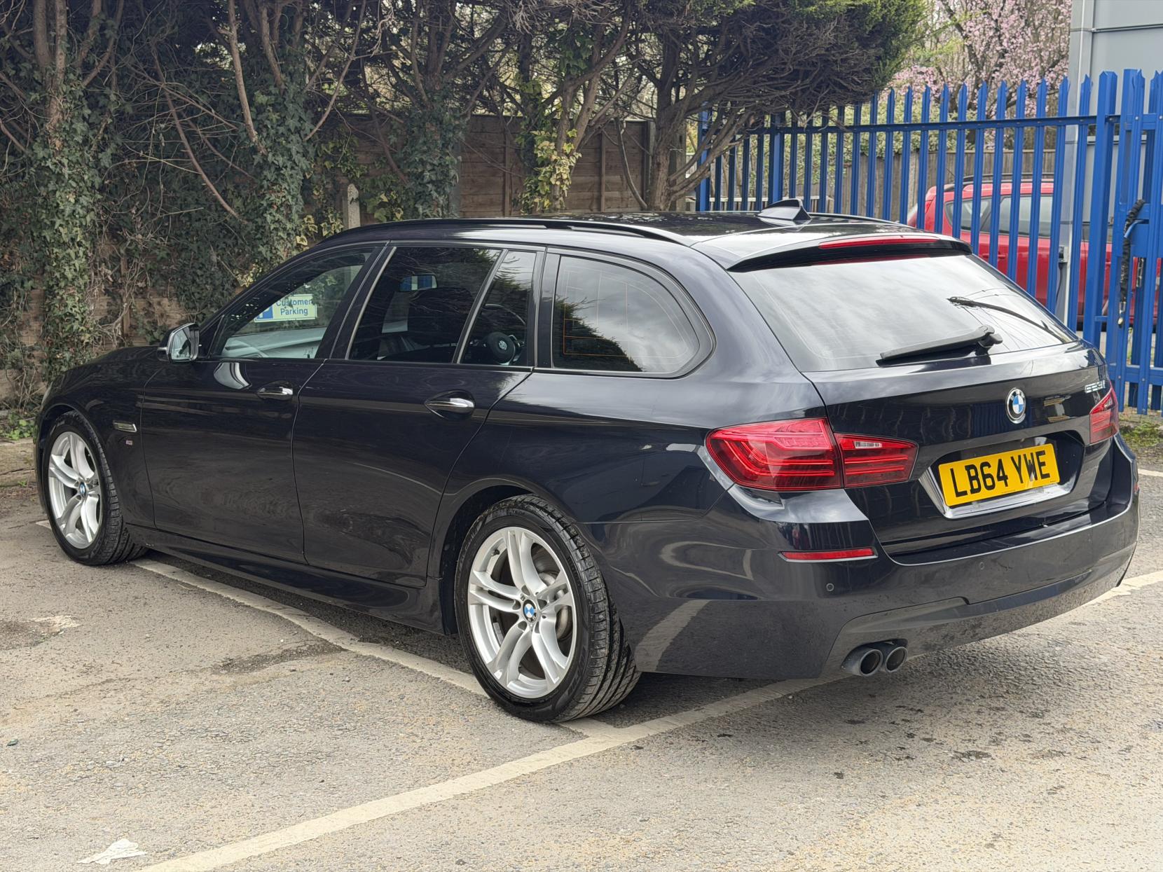 BMW 5 Series 2.0 520i M Sport Touring 5dr Petrol Auto Euro 6 (s/s) (184 ps)