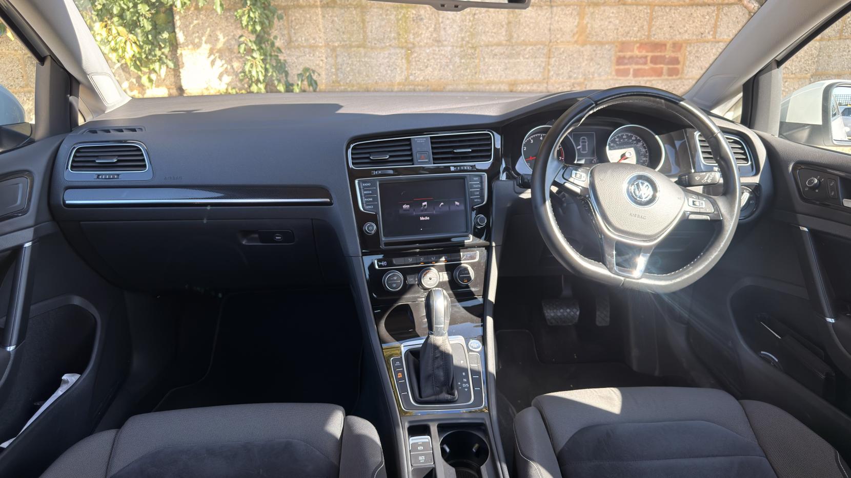 Volkswagen Golf 1.4 TSI BlueMotion Tech Match Hatchback 5dr Petrol DSG Euro 6 (s/s) (125 ps)