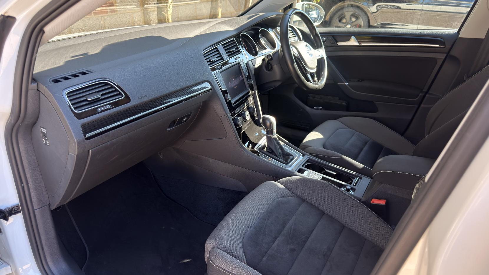 Volkswagen Golf 1.4 TSI BlueMotion Tech Match Hatchback 5dr Petrol DSG Euro 6 (s/s) (125 ps)