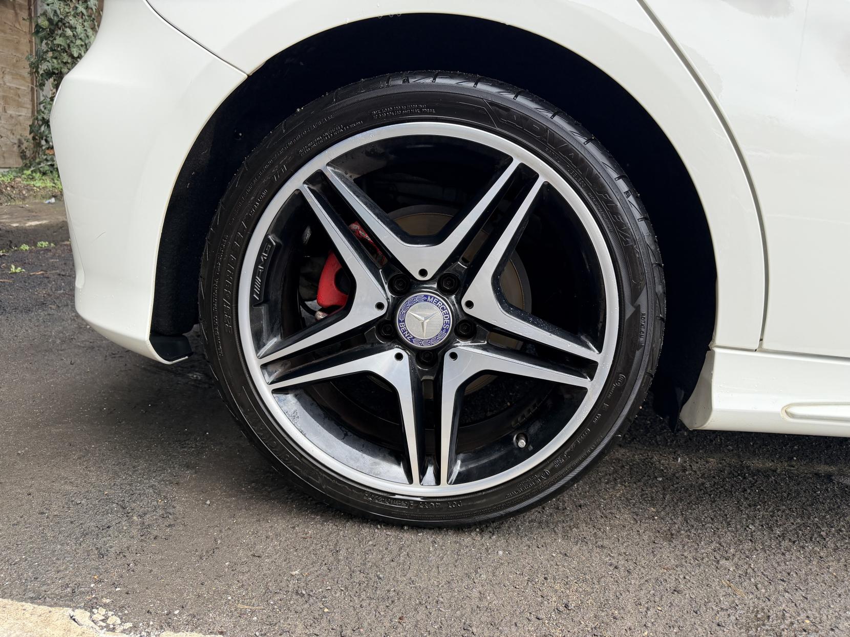 Mercedes-Benz A Class 1.6 A180 BlueEfficiency SE Hatchback 5dr Petrol 7G-DCT Euro 6 (s/s) (122 ps)