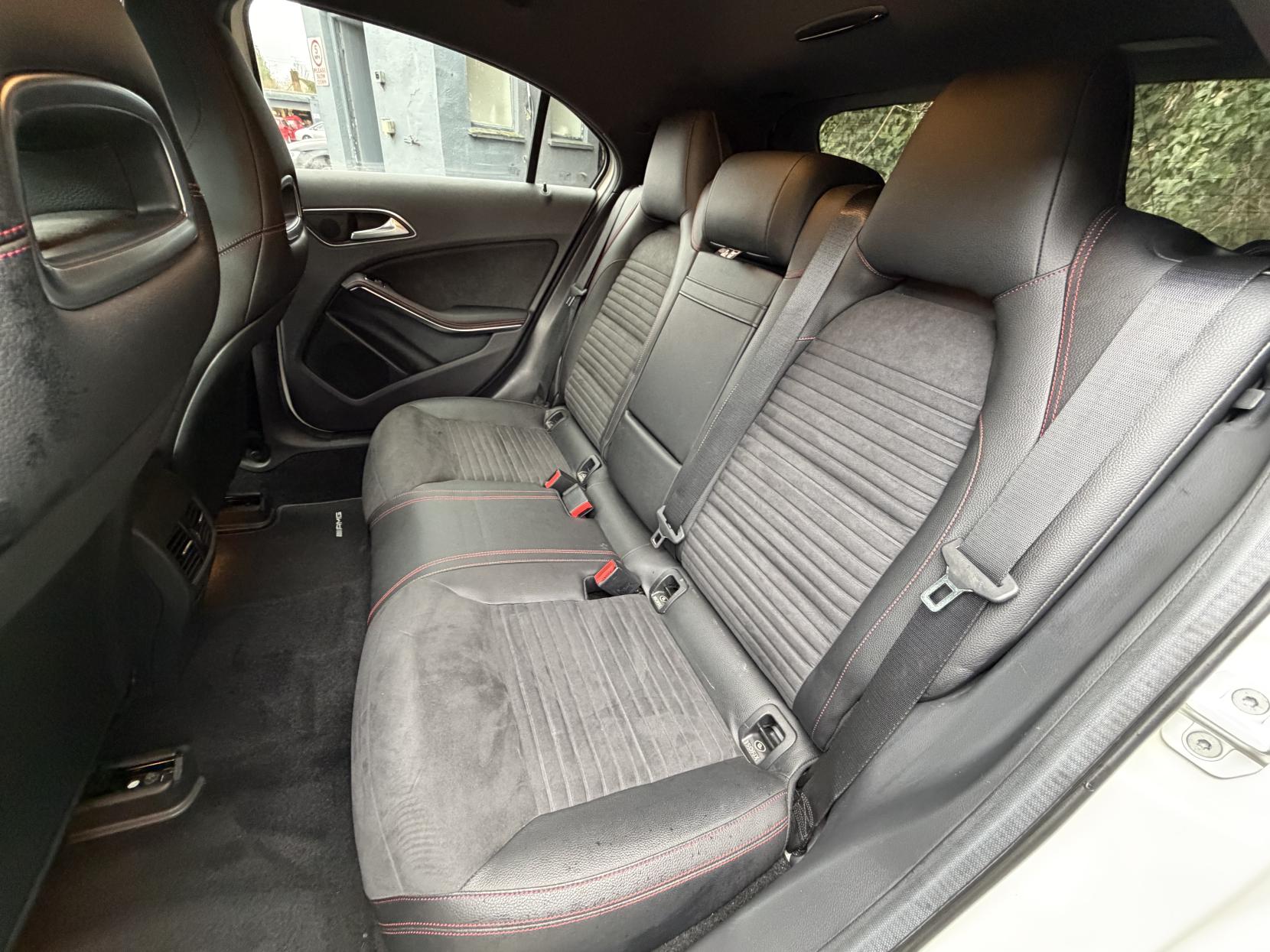 Mercedes-Benz A Class 1.6 A180 BlueEfficiency SE Hatchback 5dr Petrol 7G-DCT Euro 6 (s/s) (122 ps)