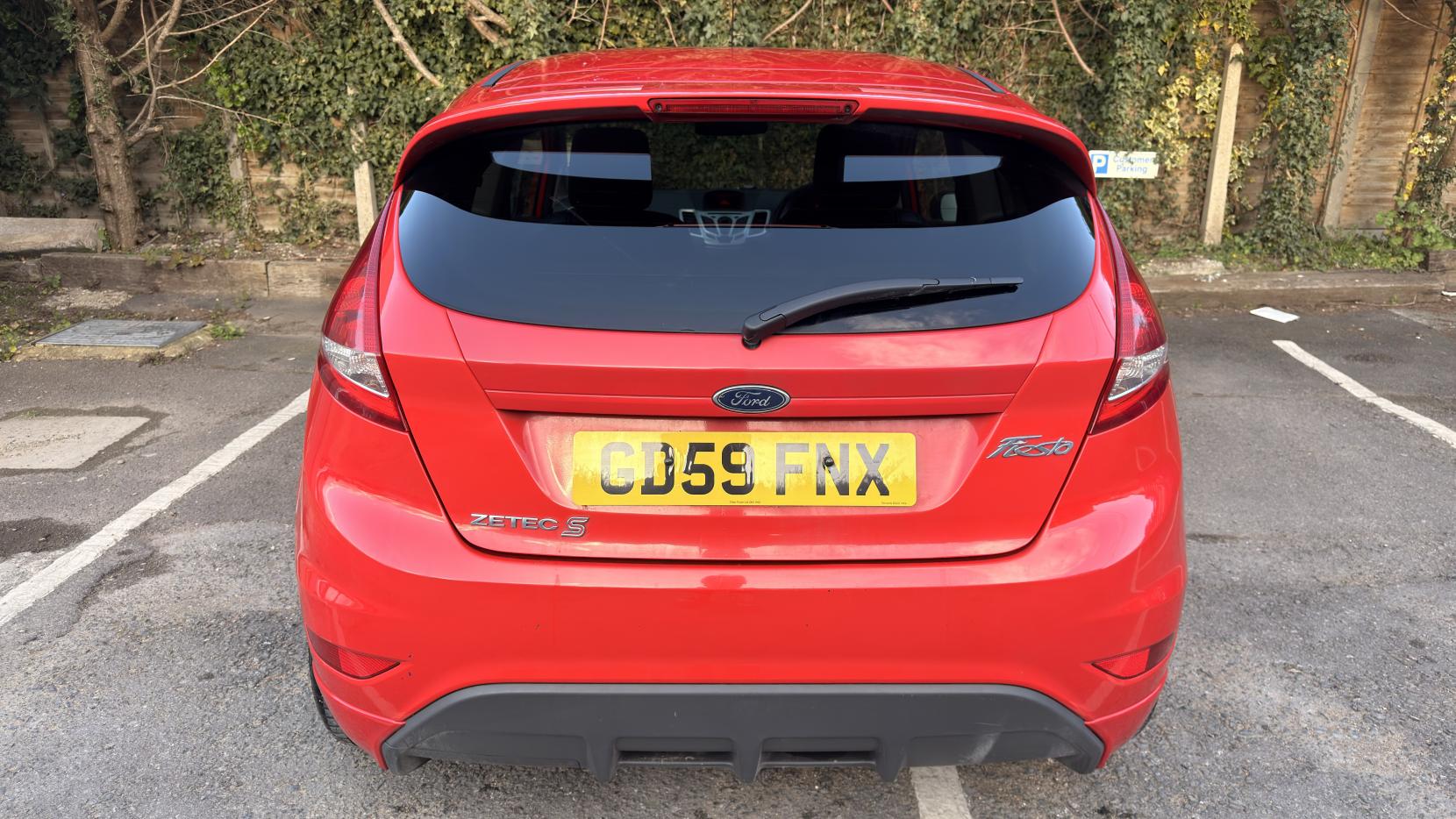 Ford Fiesta 1.6 Zetec S Hatchback 3dr Petrol Manual (139 g/km, 118 bhp)
