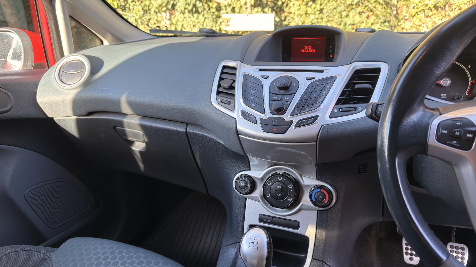 Ford Fiesta 1.6 Zetec S Hatchback 3dr Petrol Manual (139 g/km, 118 bhp)