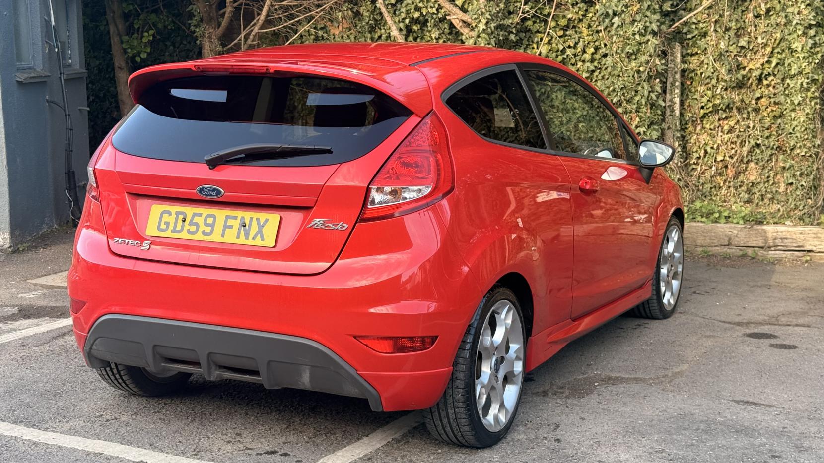 Ford Fiesta 1.6 Zetec S Hatchback 3dr Petrol Manual (139 g/km, 118 bhp)