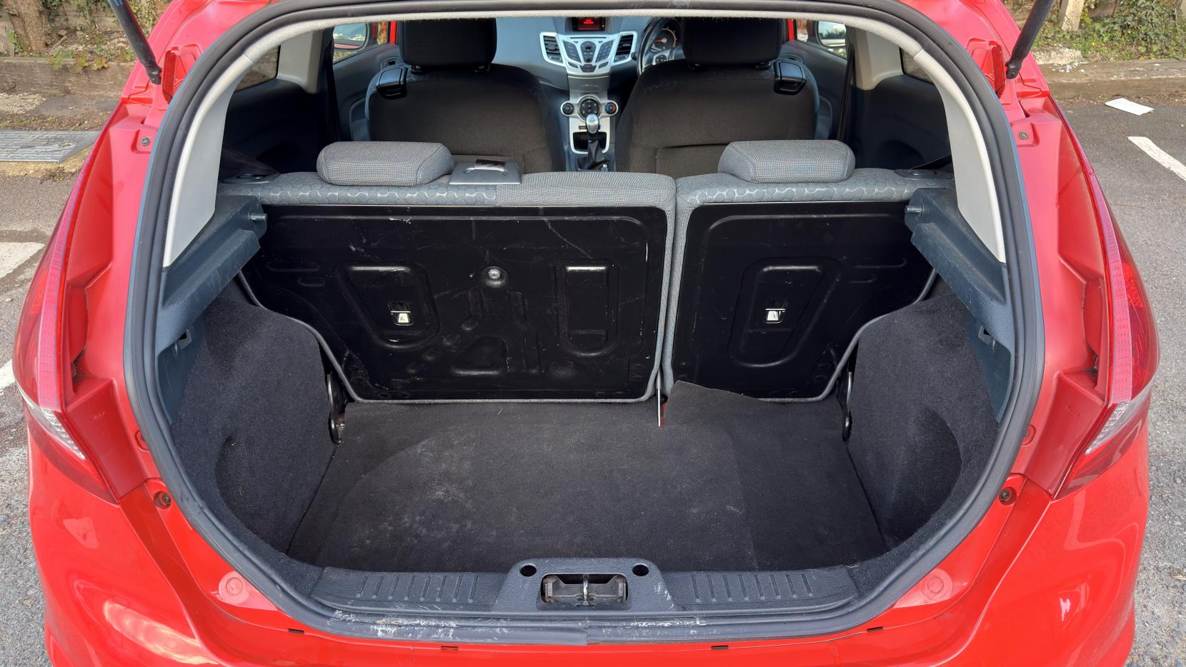 Ford Fiesta 1.6 Zetec S Hatchback 3dr Petrol Manual (139 g/km, 118 bhp)