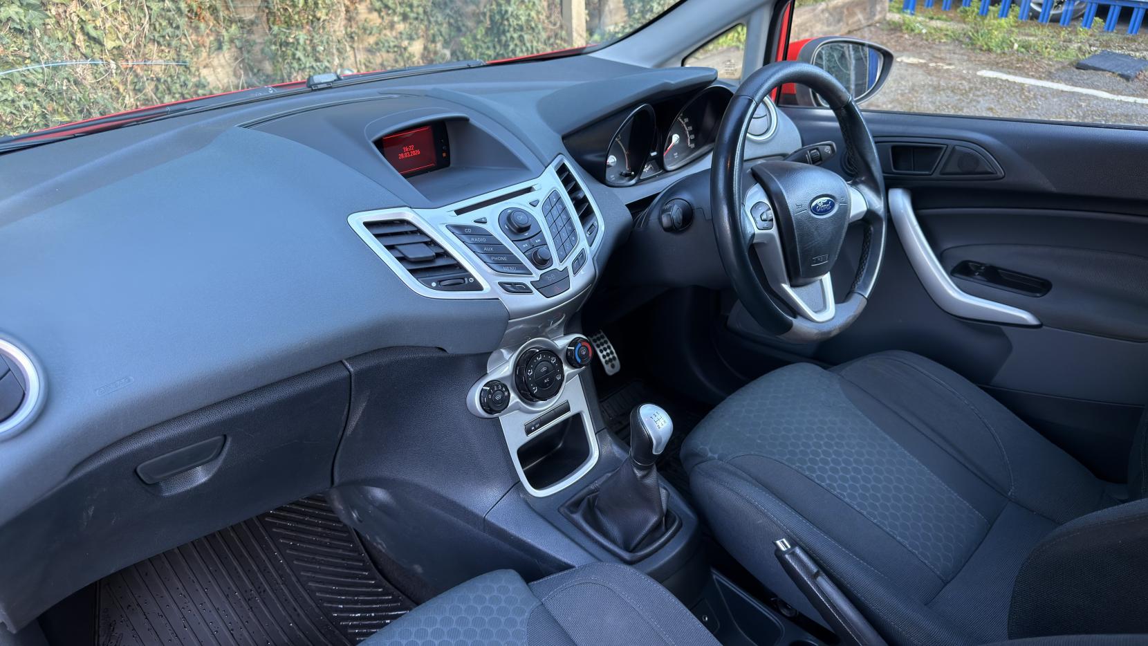 Ford Fiesta 1.6 Zetec S Hatchback 3dr Petrol Manual (139 g/km, 118 bhp)