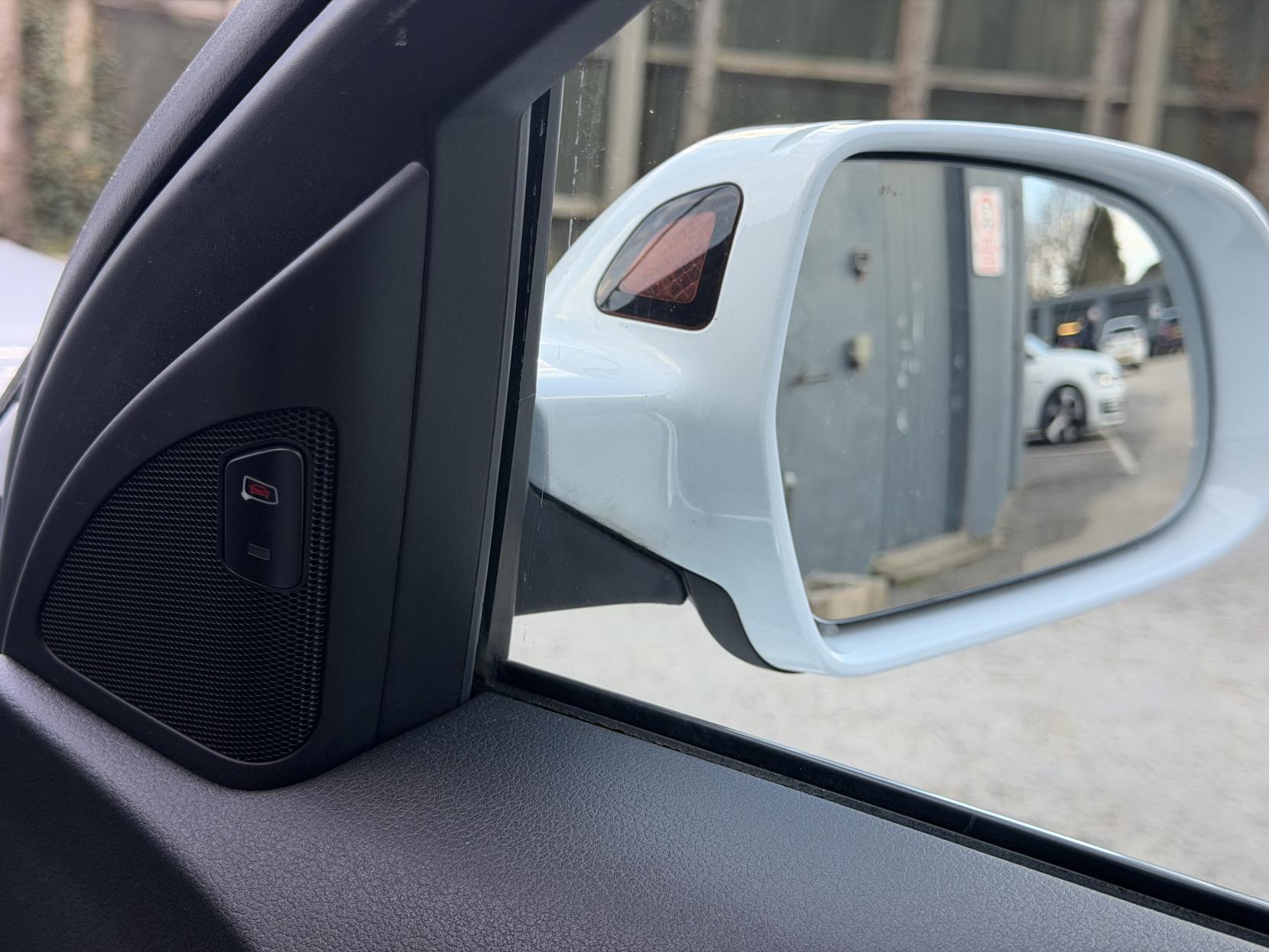 Audi A4 Avant 2.0 TFSI SE Estate 5dr Petrol Multitronic Euro 5 (s/s) (211 ps)