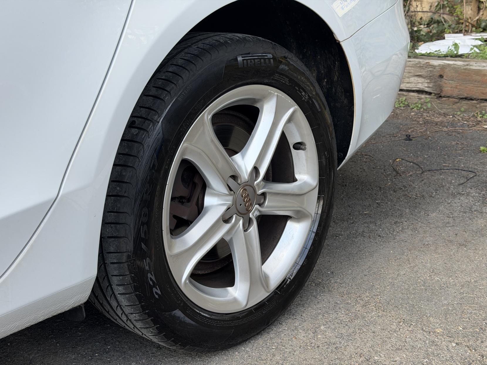 Audi A4 Avant 2.0 TFSI SE Estate 5dr Petrol Multitronic Euro 5 (s/s) (211 ps)