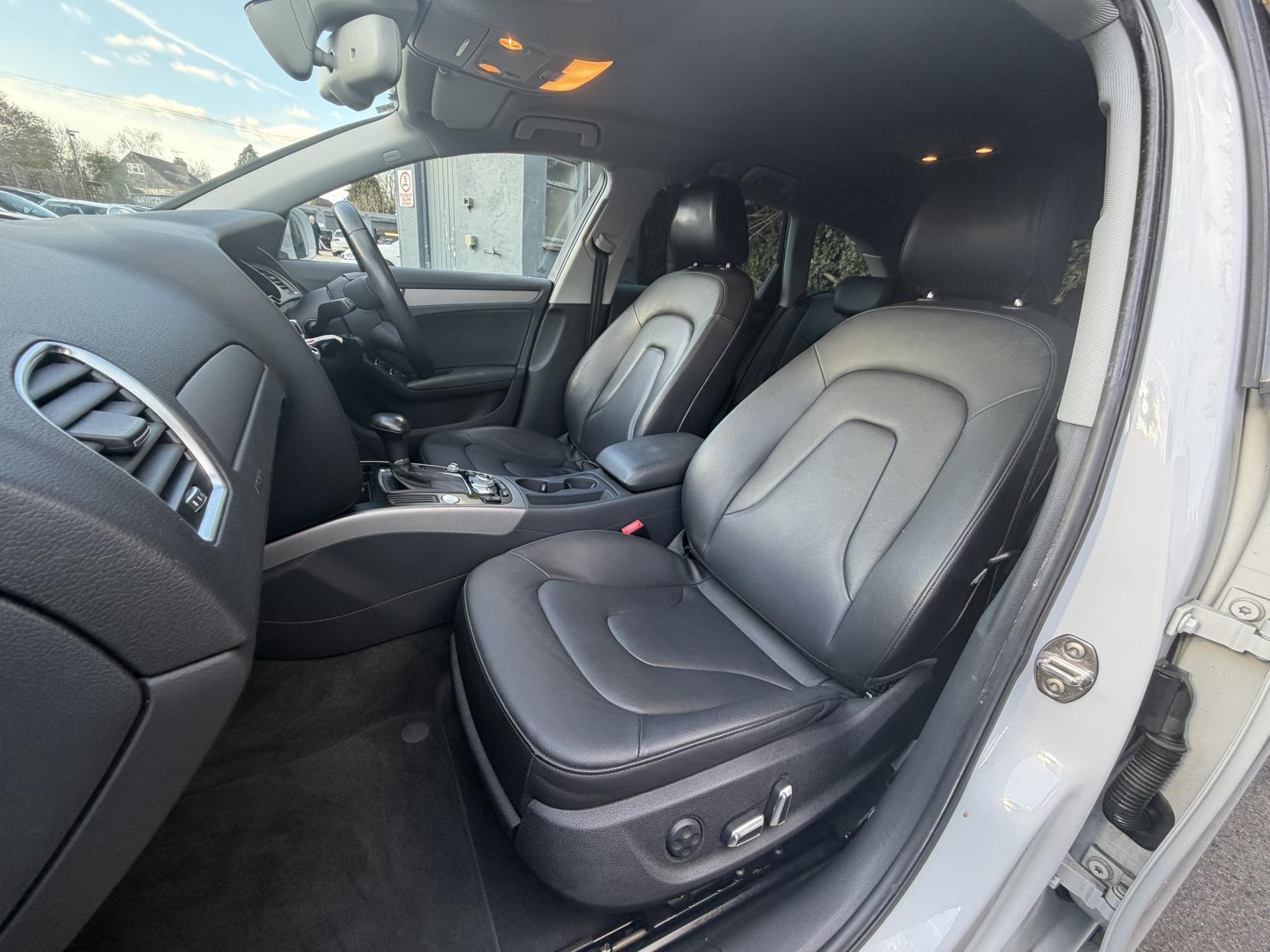 Audi A4 Avant 2.0 TFSI SE Estate 5dr Petrol Multitronic Euro 5 (s/s) (211 ps)