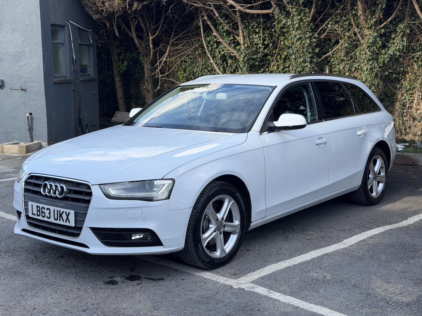 Audi A4 Avant 2.0 TFSI SE Estate 5dr Petrol Multitronic Euro 5 (s/s) (211 ps)