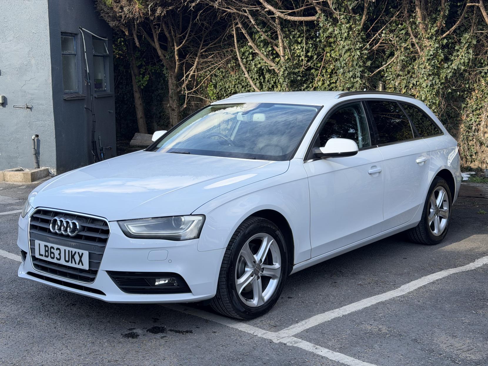 Audi A4 Avant 2.0 TFSI SE Estate 5dr Petrol Multitronic Euro 5 (s/s) (211 ps)