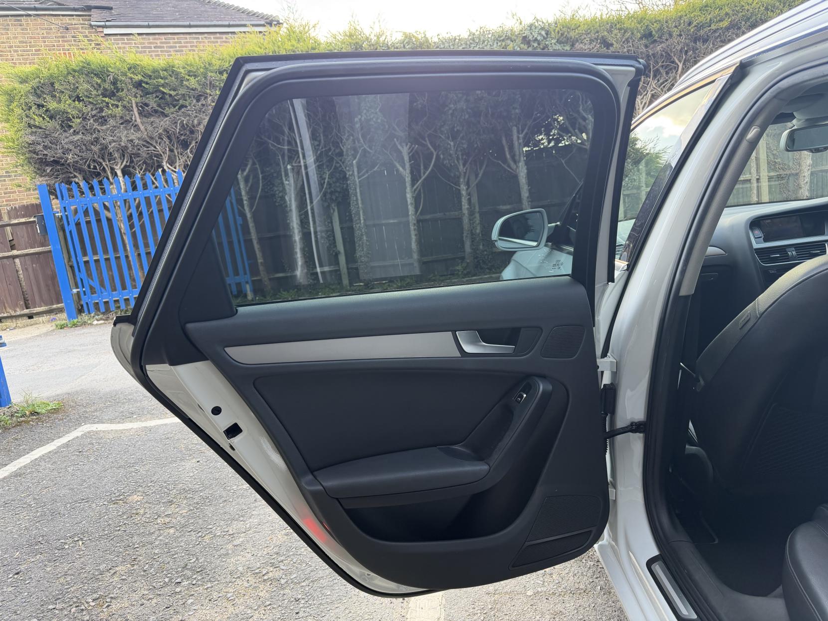 Audi A4 Avant 2.0 TFSI SE Estate 5dr Petrol Multitronic Euro 5 (s/s) (211 ps)