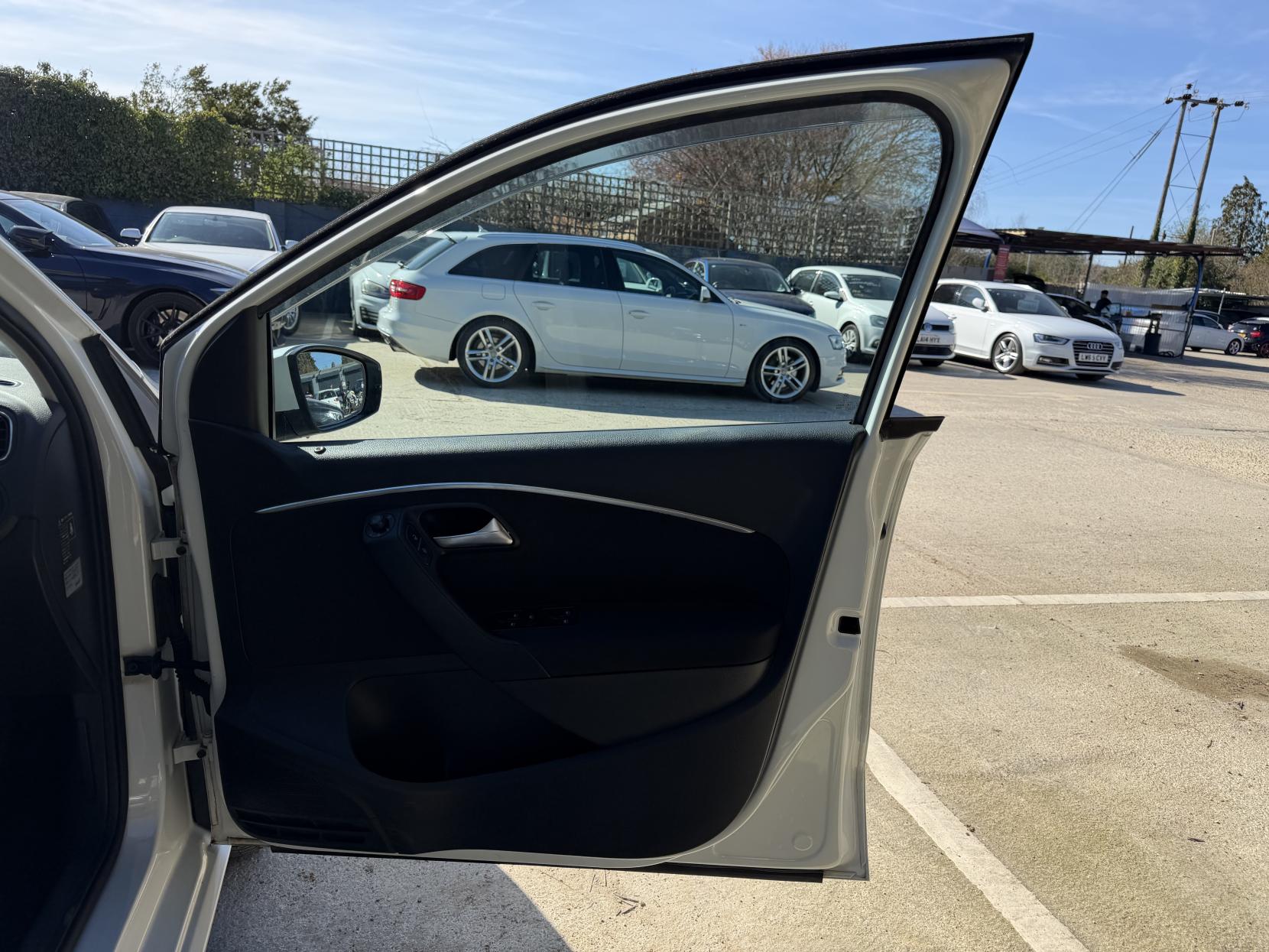 Volkswagen Polo 1.2 TSI BlueMotion Tech SE Hatchback 5dr Petrol DSG Euro 6 (s/s) (90 ps)