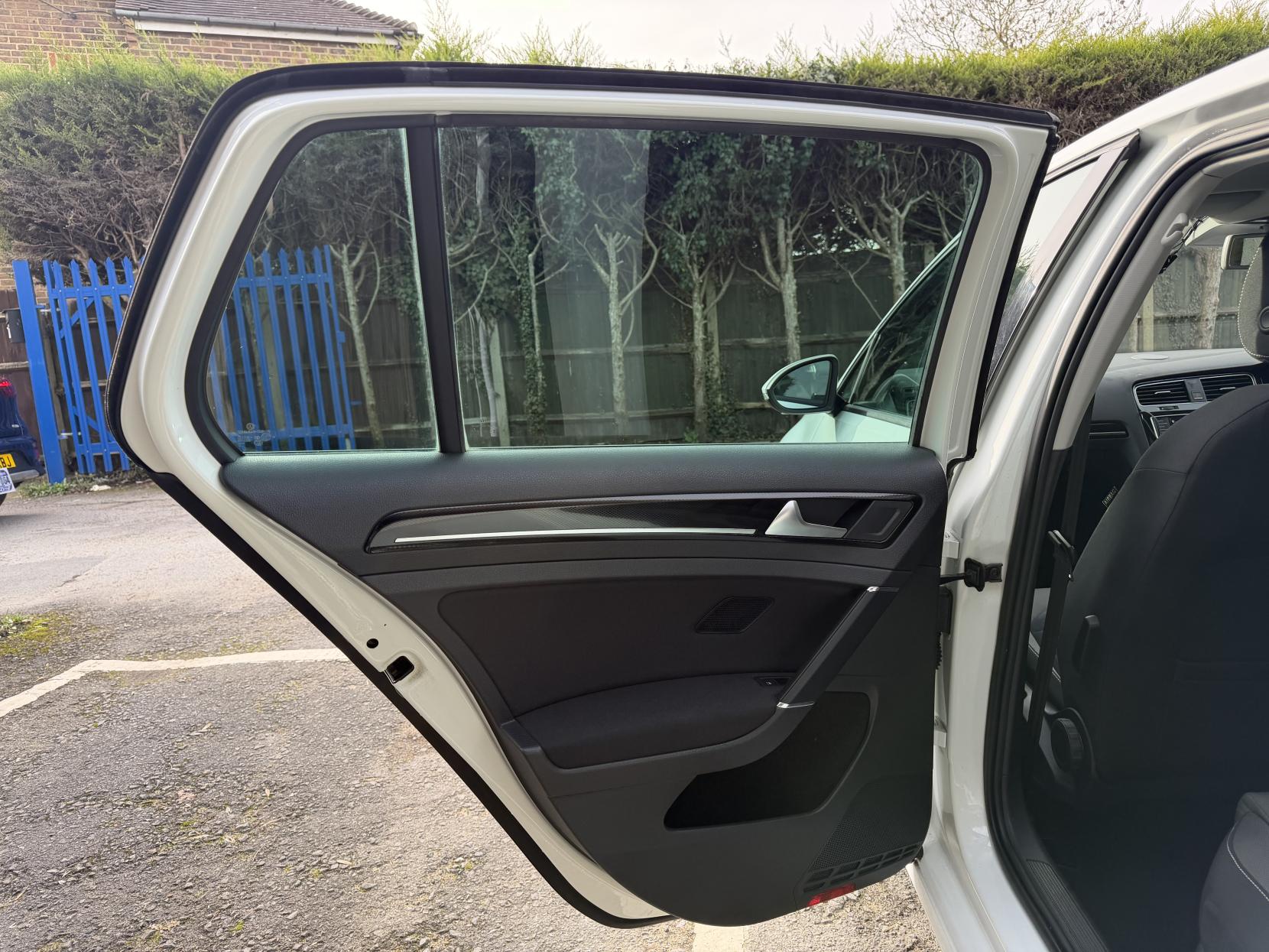 Volkswagen Golf 1.4 TSI BlueMotion Tech Match Hatchback 5dr Petrol DSG Euro 6 (s/s) (125 ps)