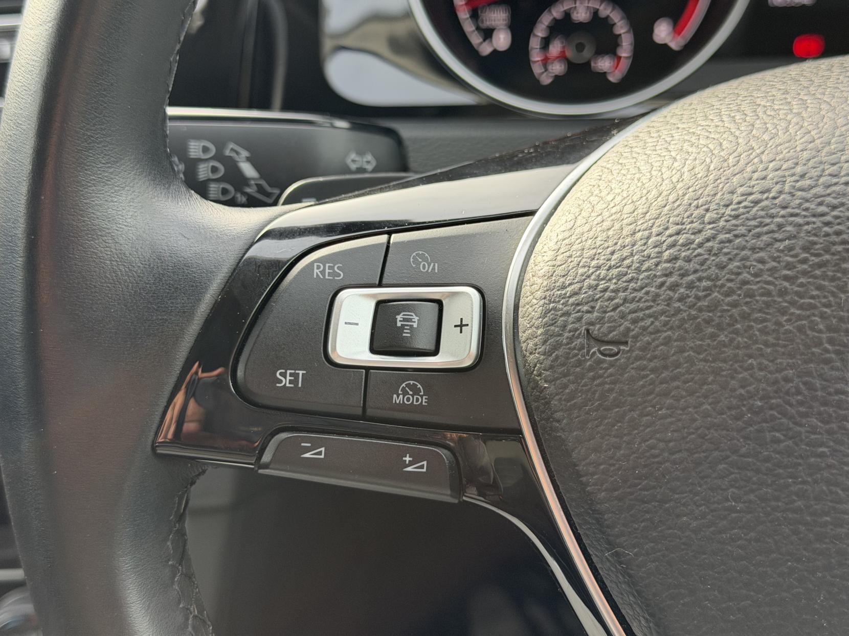 Volkswagen Golf 1.4 TSI BlueMotion Tech Match Hatchback 5dr Petrol DSG Euro 6 (s/s) (125 ps)