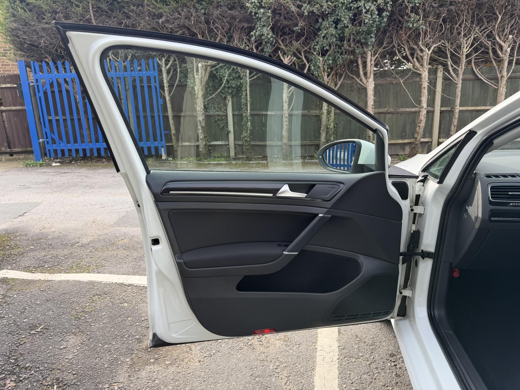 Volkswagen Golf 1.4 TSI BlueMotion Tech Match Hatchback 5dr Petrol DSG Euro 6 (s/s) (125 ps)